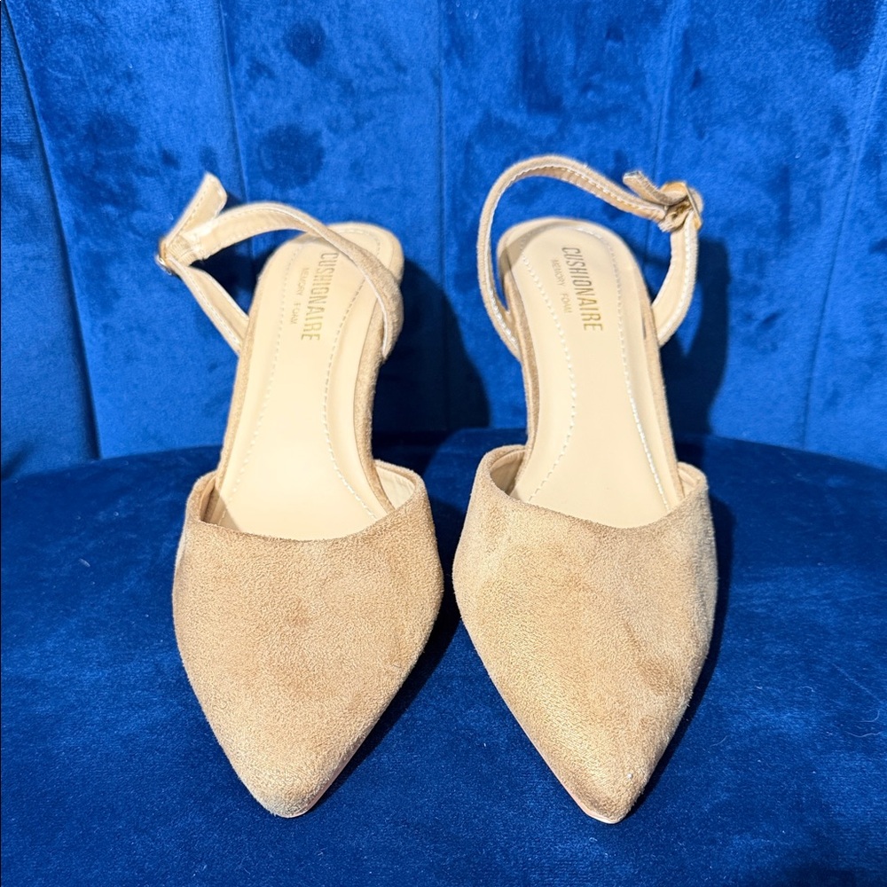Cushionaire Petula Beige Faux Suede Slingback Heels Women’s Size 8 - Picture 2 of 7